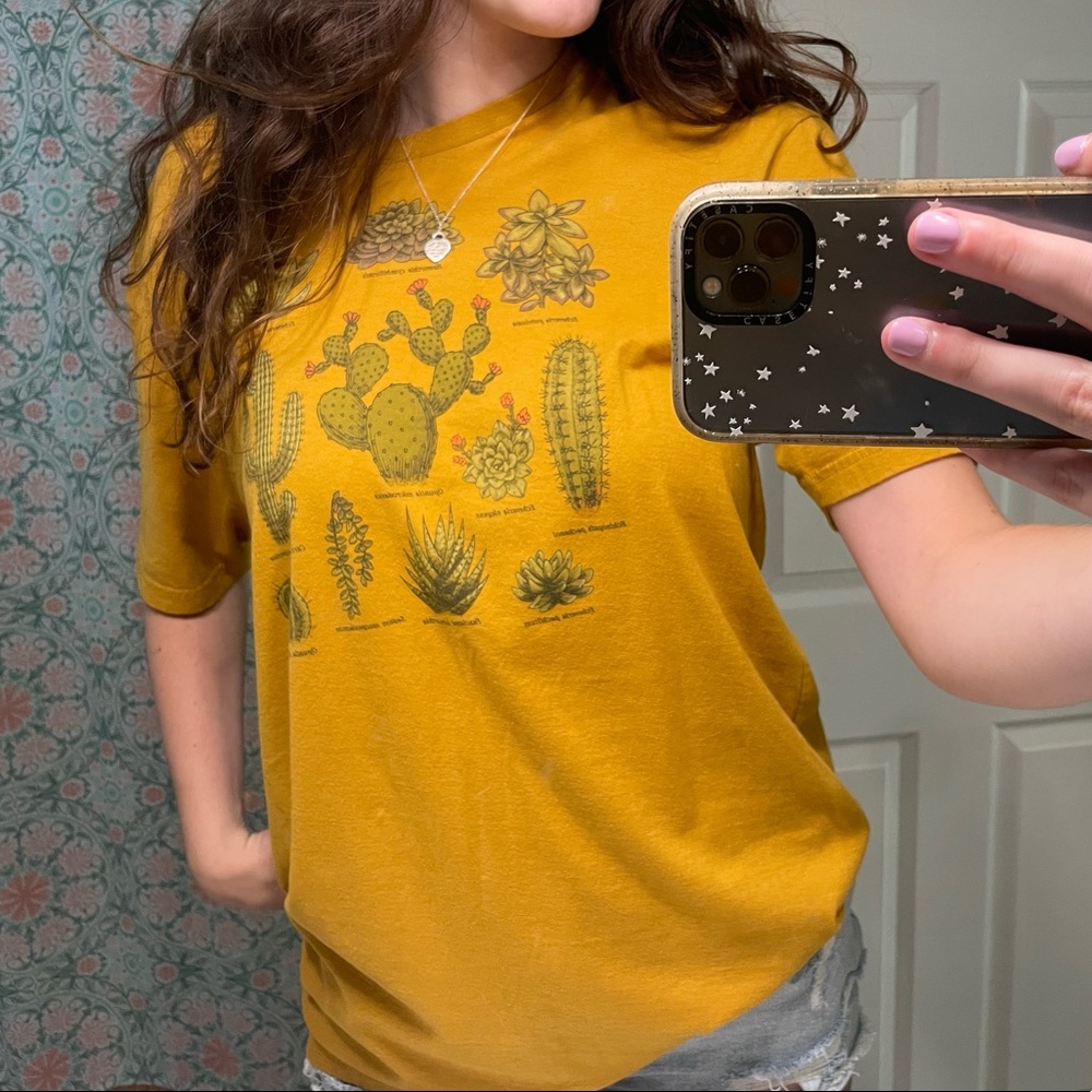 graphic T
